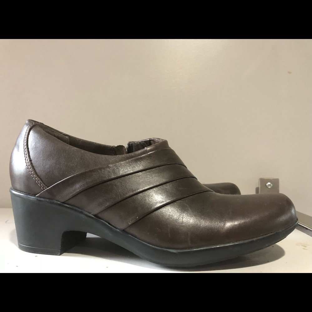 Clark’s Shoes woman’s US size 9.5.